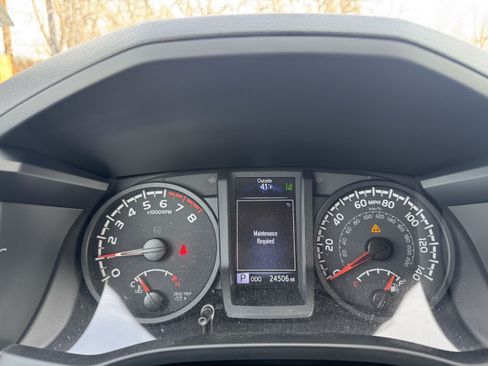 Used 2023 Toyota Tacoma SR image 21
