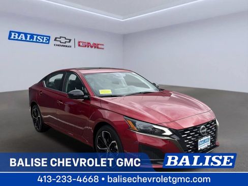 Used 2023 Nissan Altima 2.5 SR w/ SR Premium Package AWD/4WD image 1
