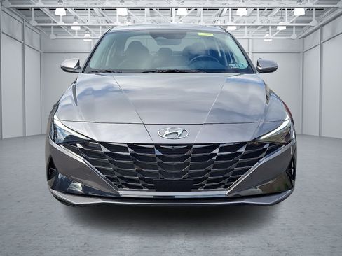 Certified 2023 Hyundai Elantra Limited FWD image 2