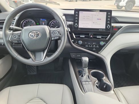 Used 2023 Toyota Camry SE w/ Audio Upgrade Package image 9