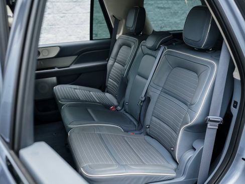 Used 2024 Lincoln Navigator Black Label image 23