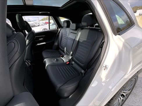 Used 2025 Mercedes-Benz GLC 43 AMG AMG GLC 43 image 21