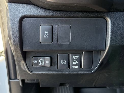 Used 2021 Toyota Tacoma TRD Sport image 25