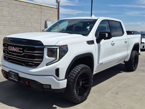 Used 2025 GMC Sierra 1500 AT4 AWD/4WD image 3