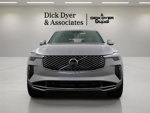 New 2026 Volvo XC90 B6 Plus w/ Protection Package Premier image 8