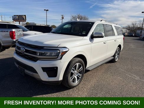 Used 2024 Ford Expedition Max XLT image 3