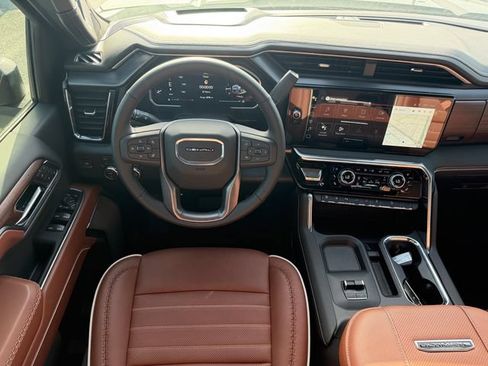 New 2026 GMC Sierra 2500 Denali Ultimate w/ LPO, Black Badging Package AWD/4WD image 16