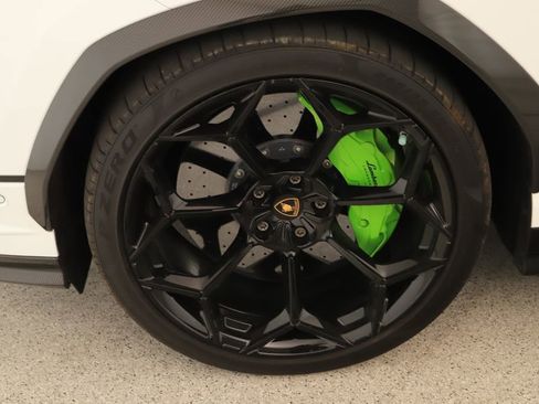 Used 2023 Lamborghini Urus Performante AWD/4WD image 43