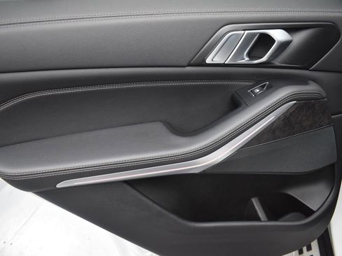 Used 2023 BMW X5 xDrive40i w/ Premium Package image 24