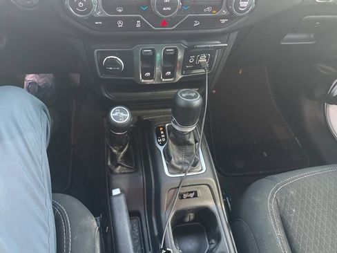 Used 2021 Jeep Wrangler Sport image 7