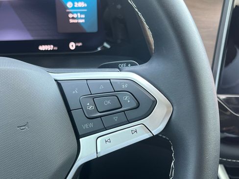 Used 2024 Volkswagen Atlas SE w/ Black Wheel Package image 31