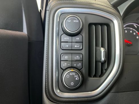 Used 2020 Chevrolet Silverado 1500 LT w/ Convenience Package AWD/4WD image 13