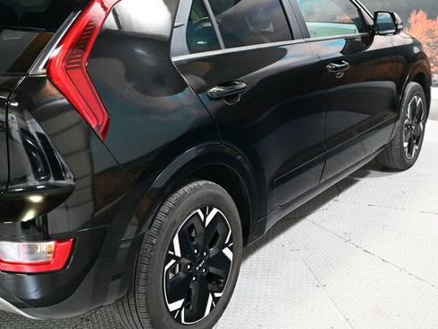 Used 2024 Kia Niro Wind FWD image 9