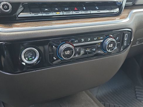 Used 2024 Chevrolet Silverado 1500 LT AWD/4WD image 25