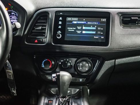 Used 2020 Honda HR-V Sport image 14