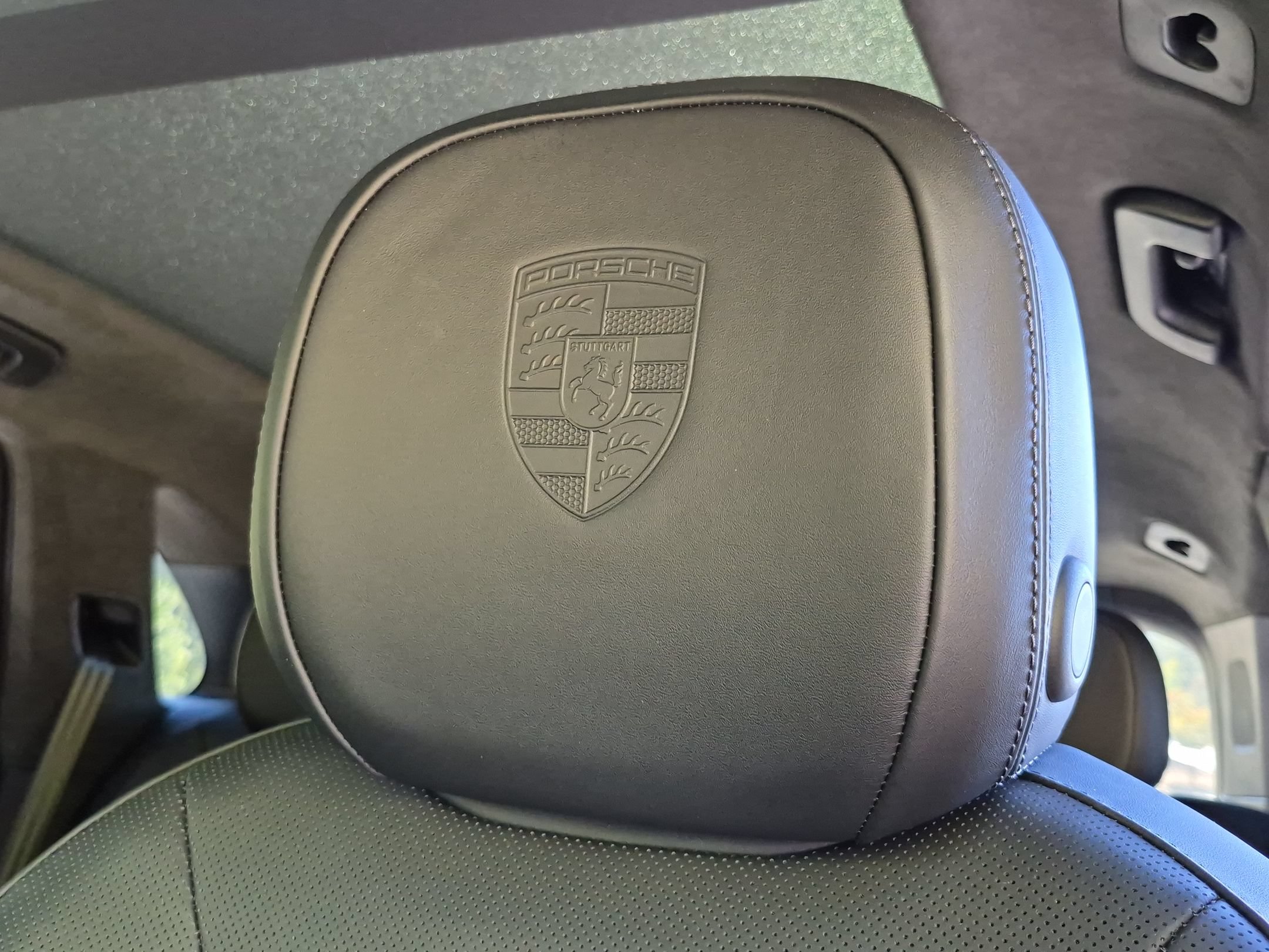 Certified 2026 Porsche Cayenne GTS AWD/4WD image 6