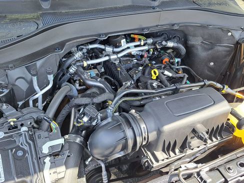 Used 2023 Ford Explorer XLT w/ Equipment Group 202A image 15