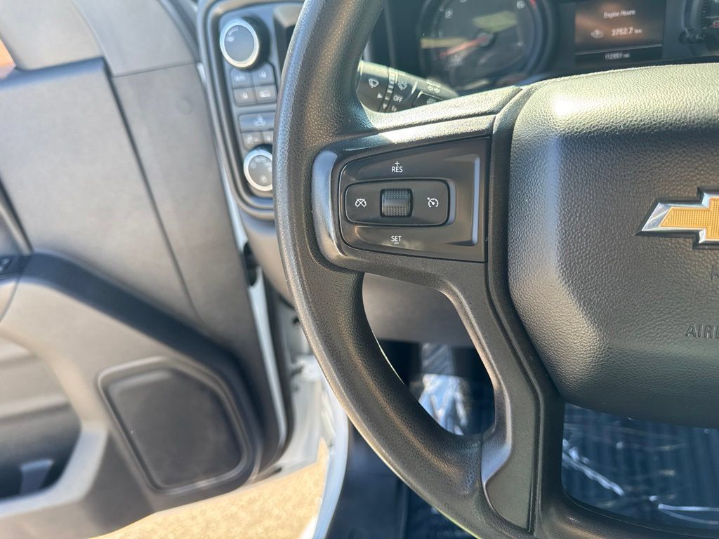 Used 2020 Chevrolet Silverado 1500 Custom w/ Custom Value Package AWD/4WD image 23