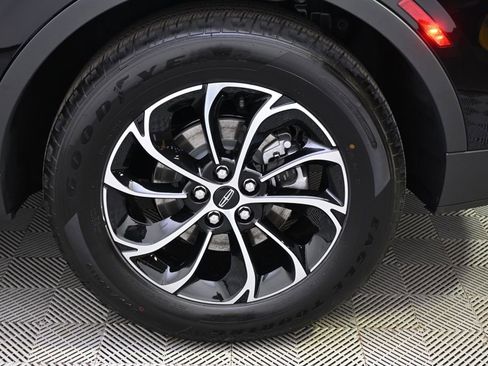 New 2026 Lincoln Nautilus Premier w/ Equipment Group 102A image 20