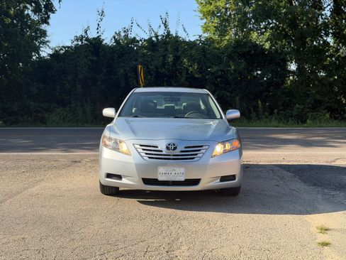 Used 2007 Toyota Camry LE FWD image 2