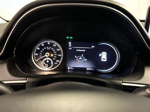 Used 2022 Genesis GV70 2.5T AWD/4WD image 14