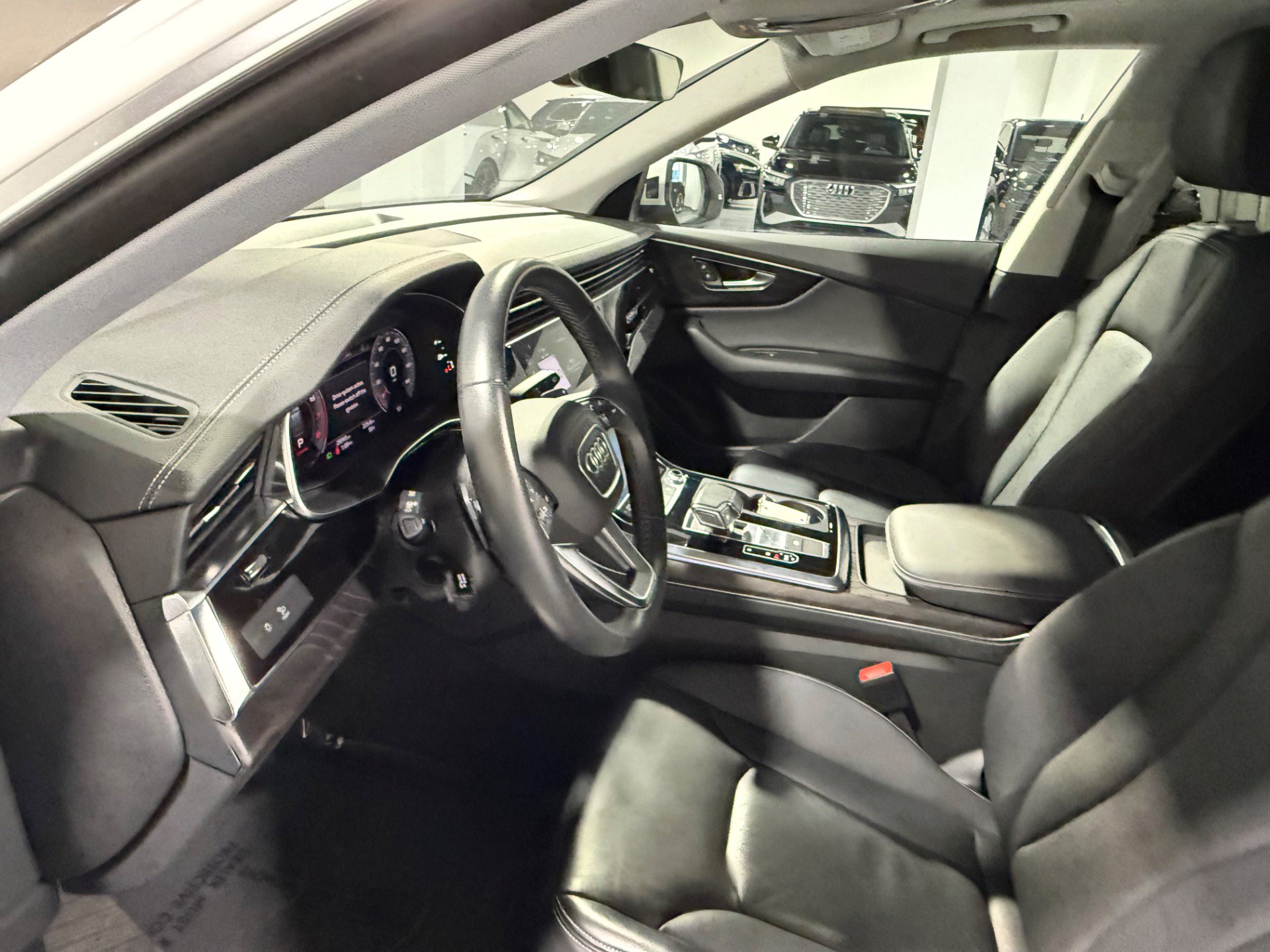 Used 2023 Audi Q8 Premium w/ Convenience Package AWD/4WD image 18