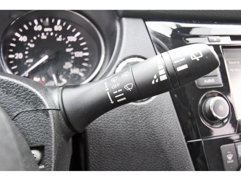 Used 2019 Nissan Rogue Sport SV image 21