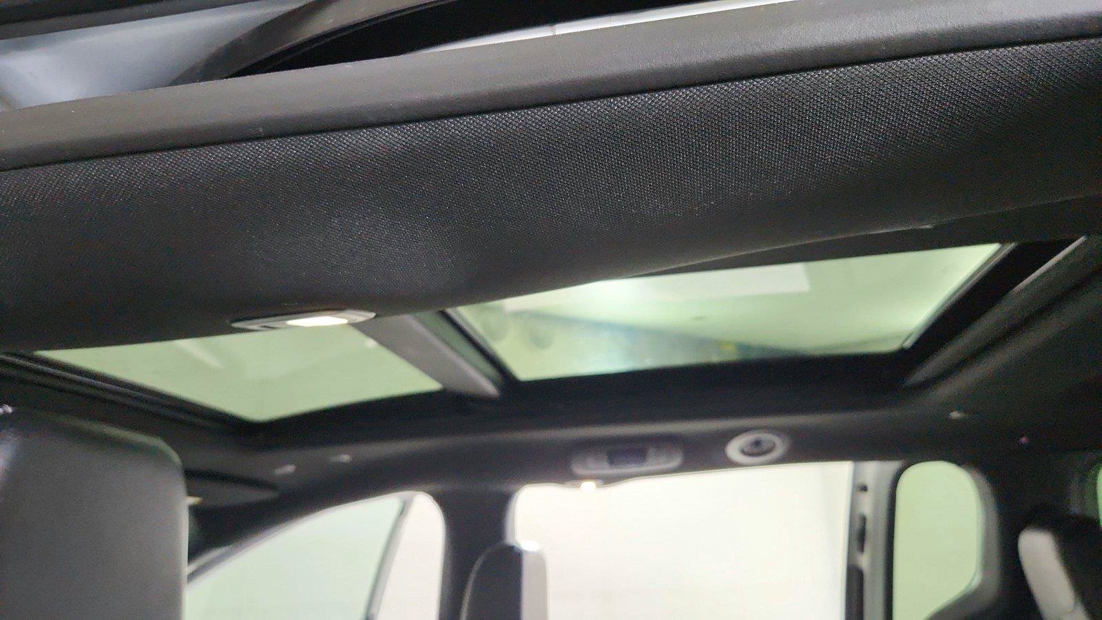 Used 2025 Chrysler Pacifica Limited FWD image 25