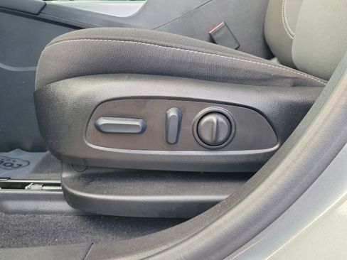 Used 2023 Chevrolet Blazer LT image 15