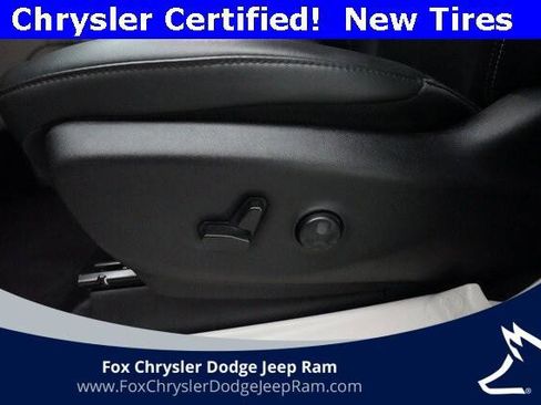 Certified 2024 Chrysler Pacifica Touring-L image 29