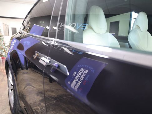 Used 2018 Tesla Model X P100D image 15