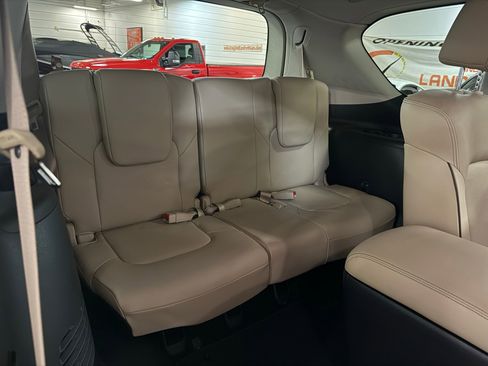 Used 2024 Nissan Armada SL w/ Captain's Chairs Package image 14