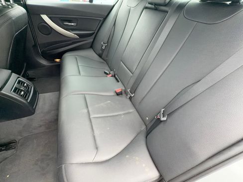 Used 2017 BMW 320i Sedan RWD image 21