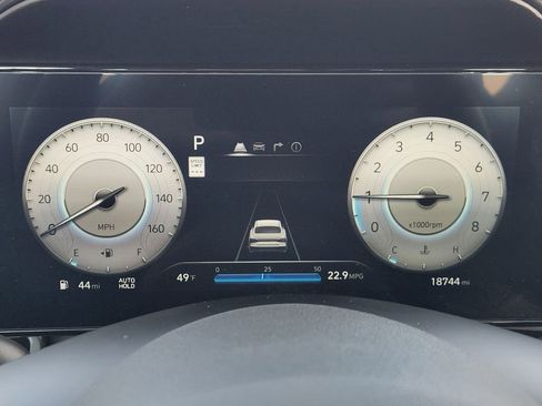 Used 2025 Hyundai Elantra SEL image 16