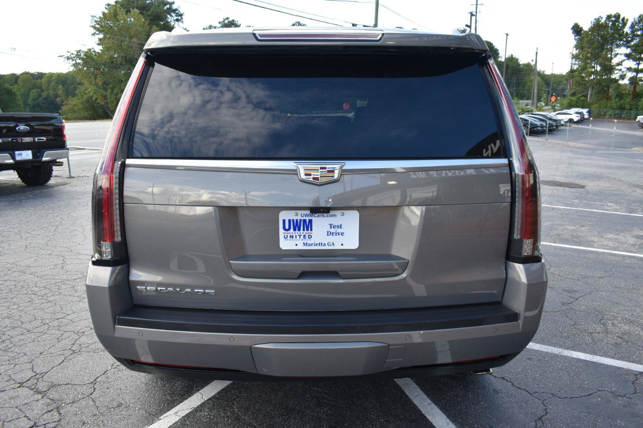 Used 2017 Cadillac Escalade Premium Luxury AWD/4WD image 7