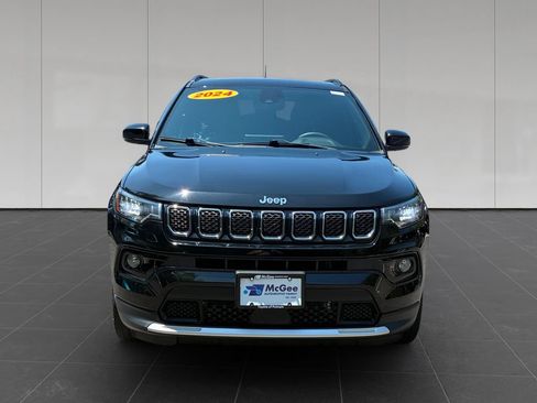 Used 2024 Jeep Compass Limited w/ Sun and Sound Group AWD/4WD image 8