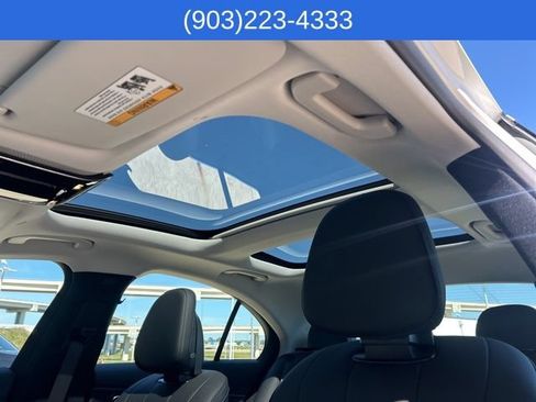 Used 2025 Mercedes-Benz E 350 Sedan image 34