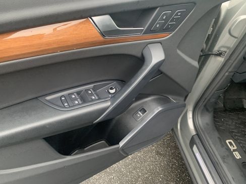 Certified 2023 Audi Q5 2.0T Premium w/ Convenience Package image 9