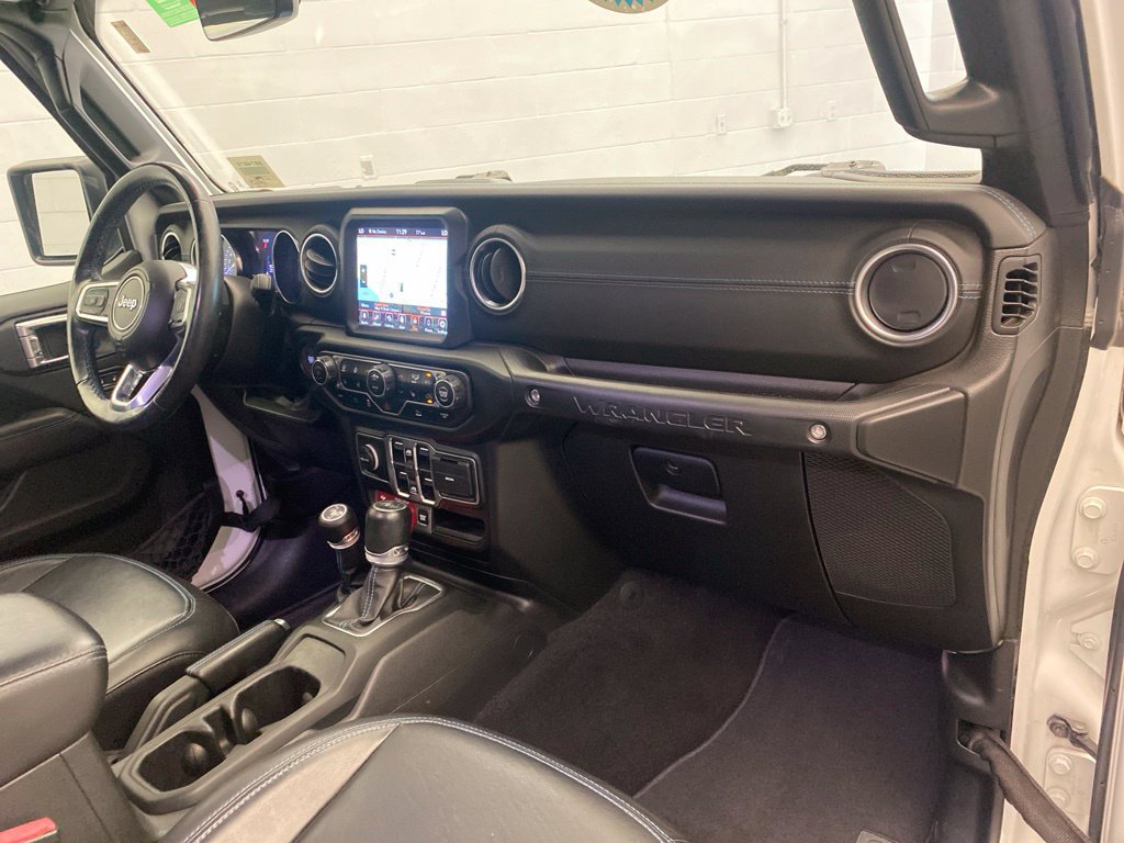 Used 2023 Jeep Wrangler Unlimited Rubicon 4xe w/ Cold Weather Group AWD/4WD image 25