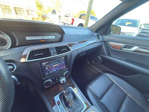 Used 2013 Mercedes-Benz C 300 Sport image 21