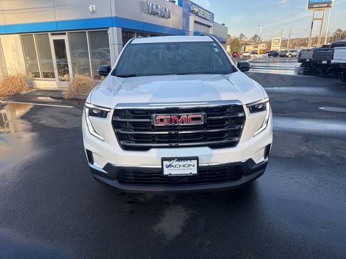 Used 2025 GMC Acadia Elevation image 8