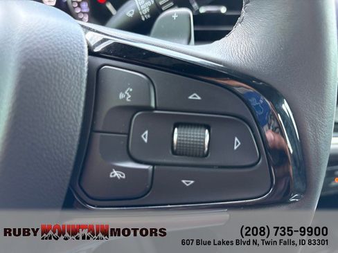 Used 2024 Buick Enclave Avenir w/ Avenir Technology Package AWD/4WD image 17