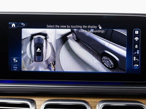 Used 2024 Mercedes-Benz Maybach GLS 600 4MATIC image 23