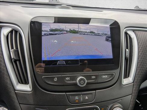 Used 2023 Chevrolet Malibu LT FWD image 14