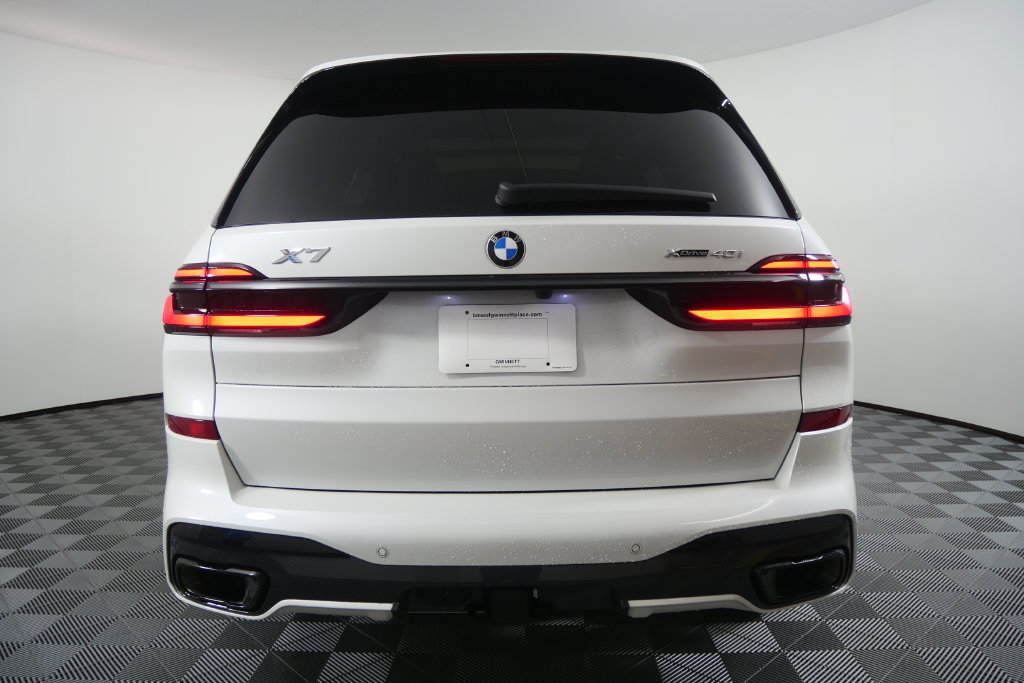 Used 2026 BMW X7 xDrive40i AWD/4WD image 5