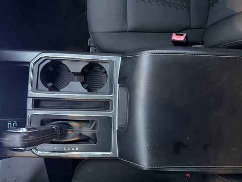 Used 2018 Ford F150 XLT w/ Equipment Group 302A Luxury image 32