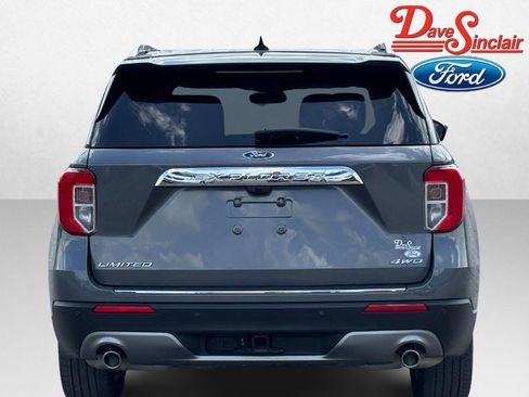 Used 2024 Ford Explorer Limited w/ Equipment Group 301A AWD/4WD image 8