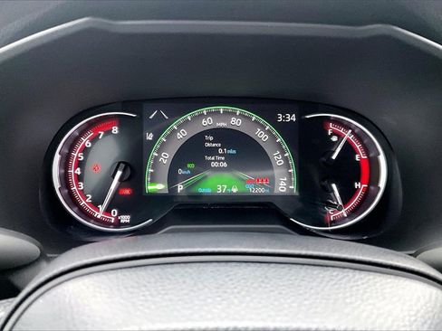 Used 2024 Toyota RAV4 LE image 18