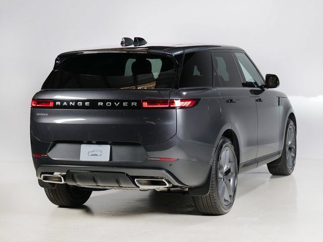 New 2026 Land Rover Range Rover Sport SE AWD/4WD image 2