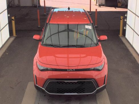 Used 2024 Kia Soul S FWD image 3